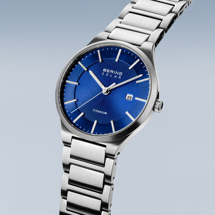 Bering Slim Solar Herrenuhr 15239-777, Titan silber gebürstet