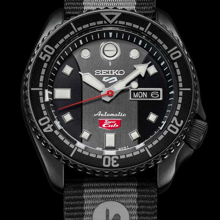 Seiko 5 Sports Automatik »HONDA SUPER CUB« SRPJ75K1